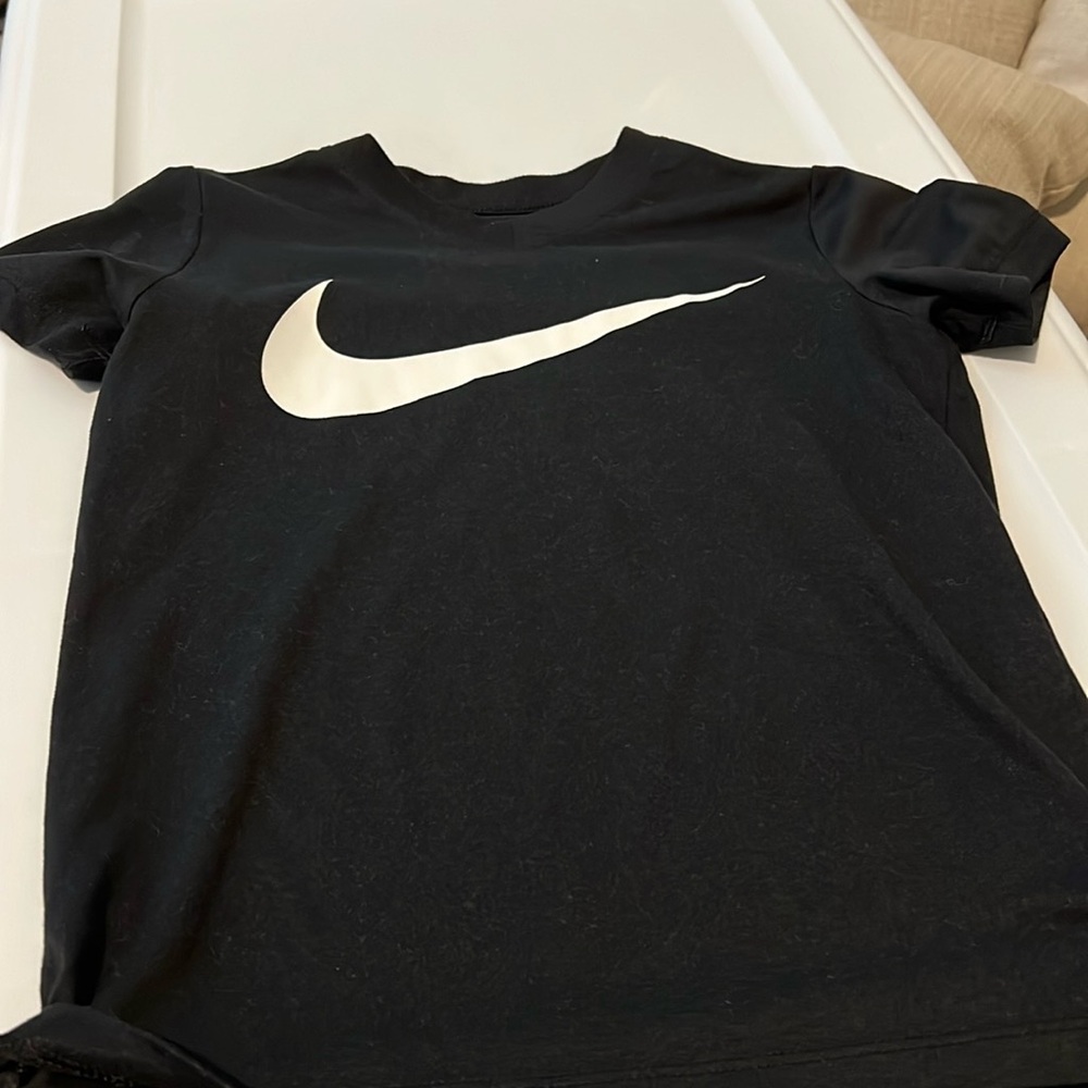 Girls v-neck Nike dri-fit tee size small
